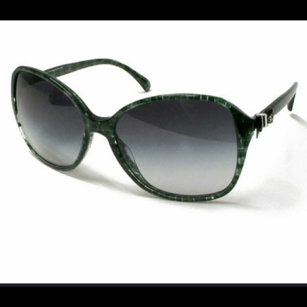 CHANEL Sunglasses